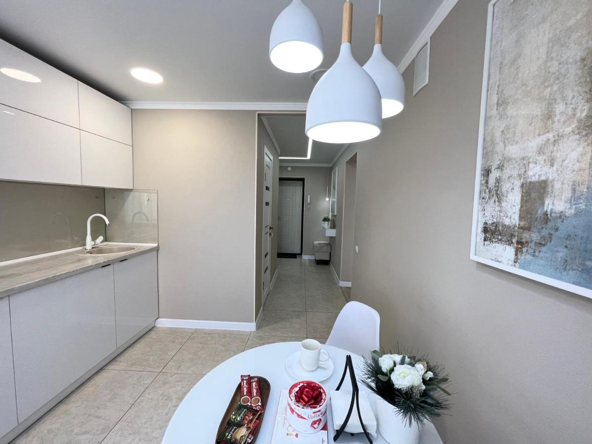 Luxury Apartments 巴甫洛达尔 外观 照片