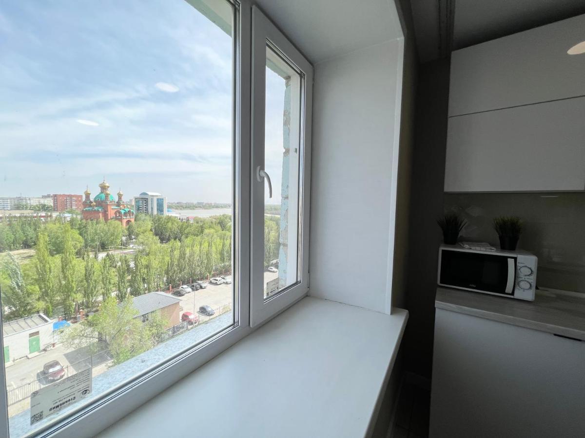 Luxury Apartments 巴甫洛达尔 外观 照片